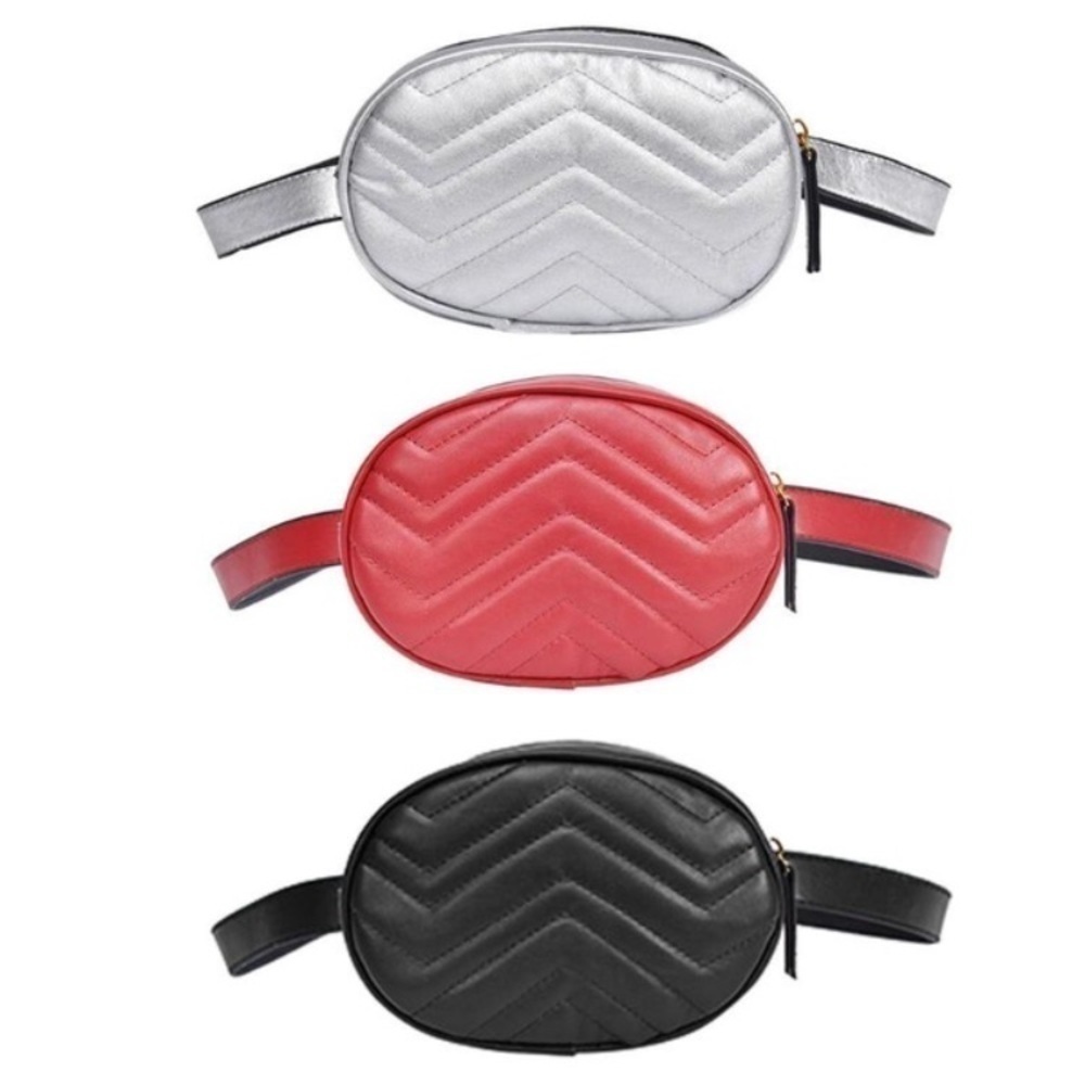 🍭WARDROBE MUST 🍭Quilted Black Belt Waist Pack - Picture 2 of 8